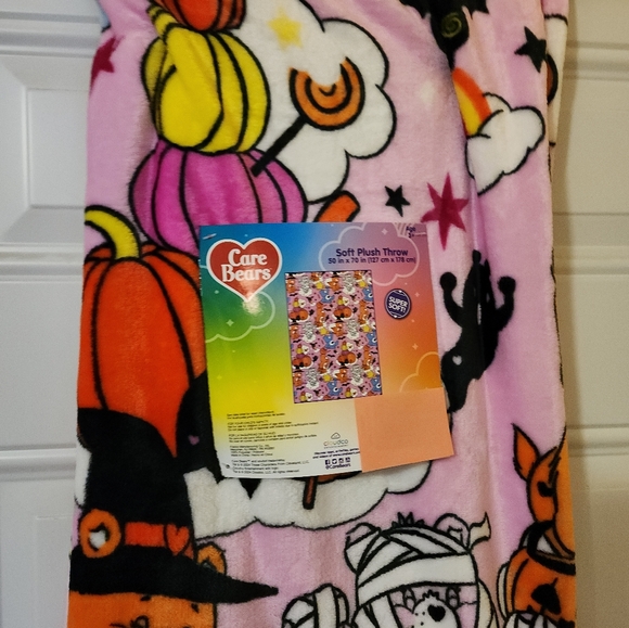 NWT Adorable TikTok Viral Halloween 🎃 Care bear 🐻 Blanket - Picture 2 of 4